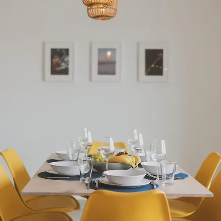 25 - Seaside Retreat *