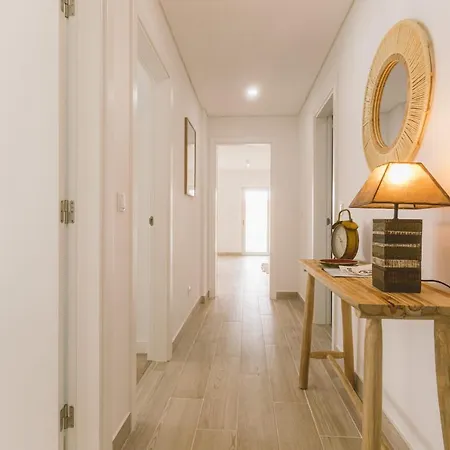 25 - Seaside Retreat *